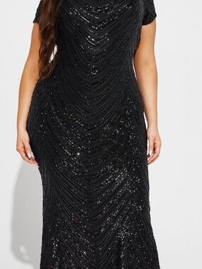 Elegant Black Sequin Evening Dress - Women